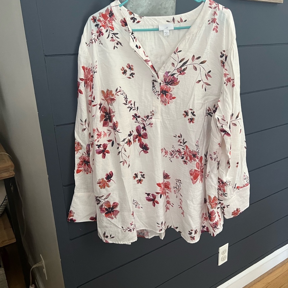Women’s White Floral Button-Down Shirt